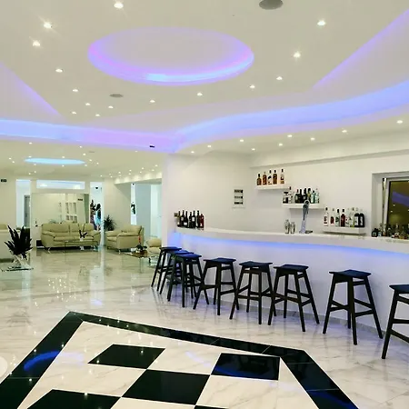 Hotel Saint George Palace 4*